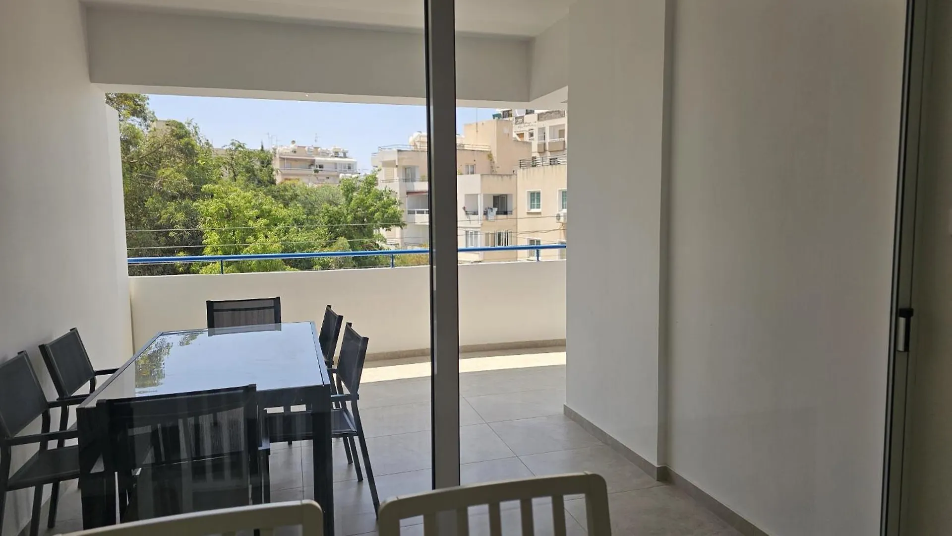 Stay Local Apartment Larnaca