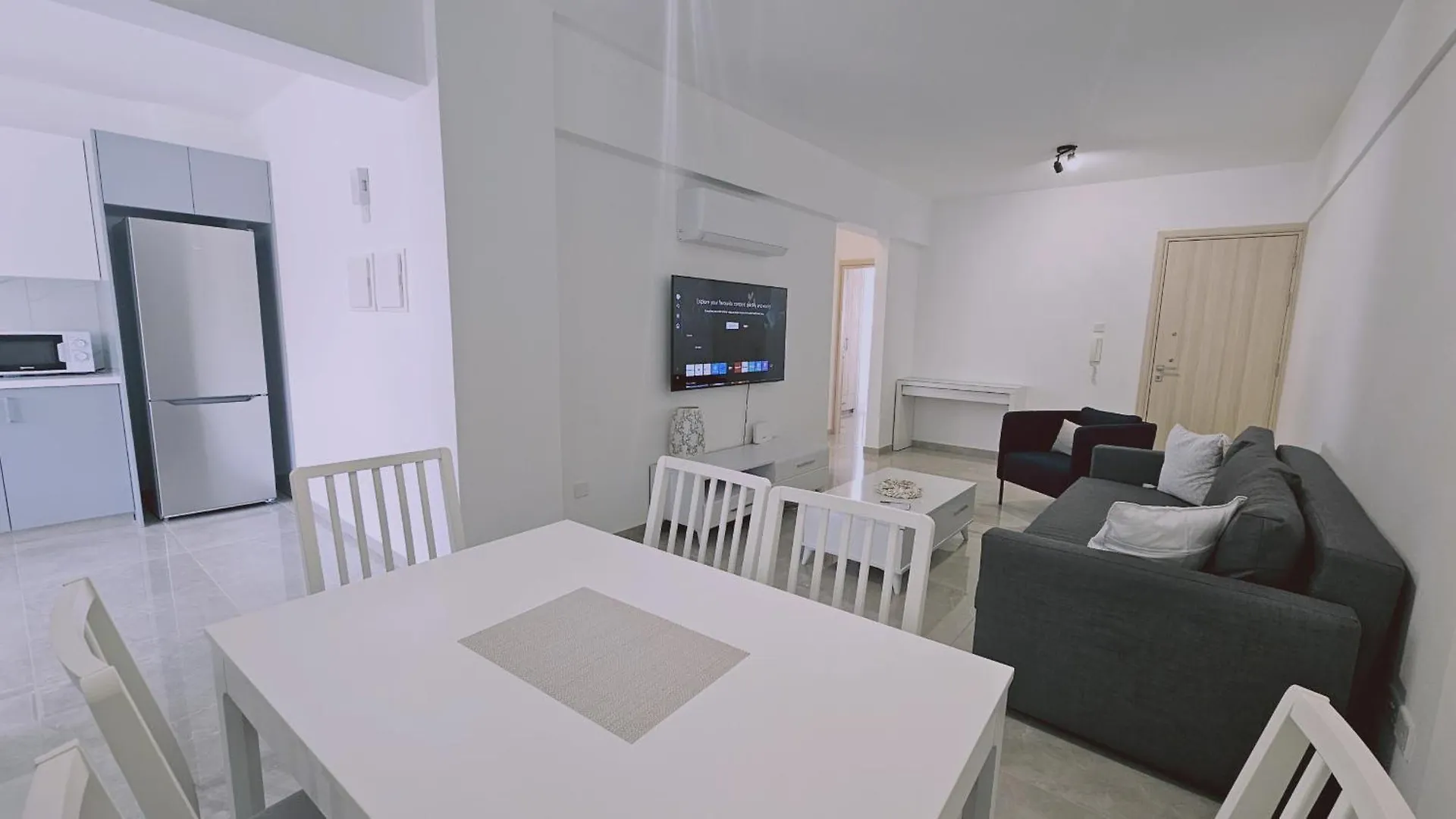 Stay Local Apartment Larnaca 0*,